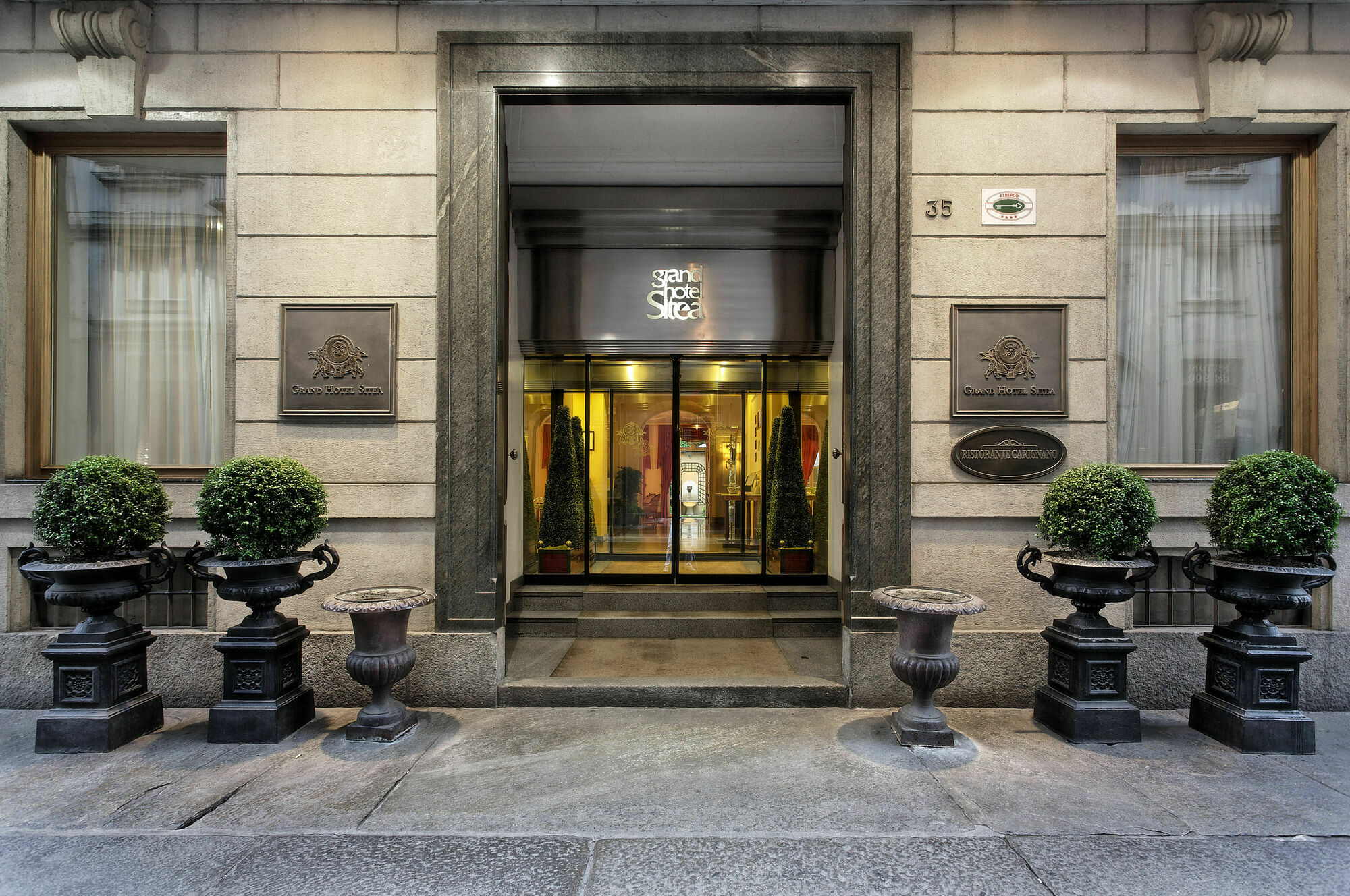 希泰亚大酒店 都灵 外观 照片 Entrance of the hotel